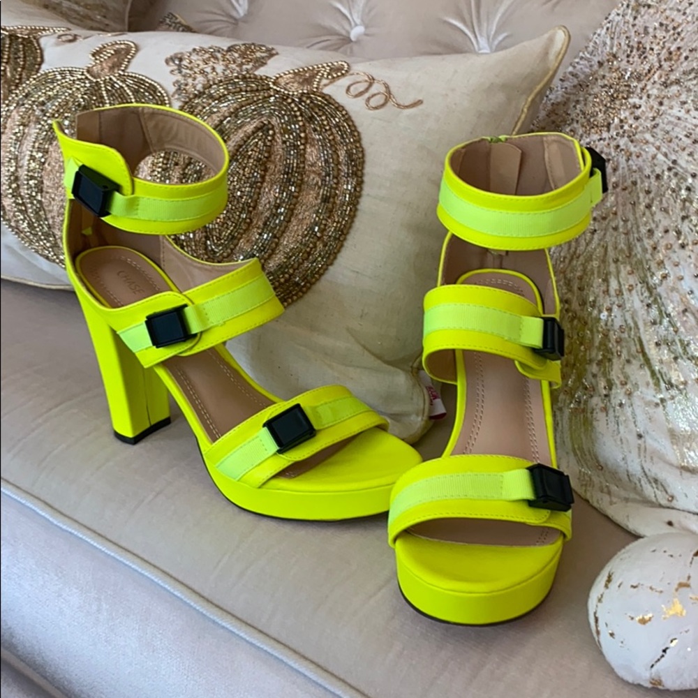 Brine Yellow Chase + Chloe Platform Sandals Sz 10